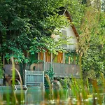Garden Village 3*