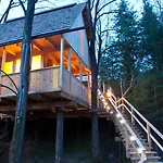 Garden Village 3*