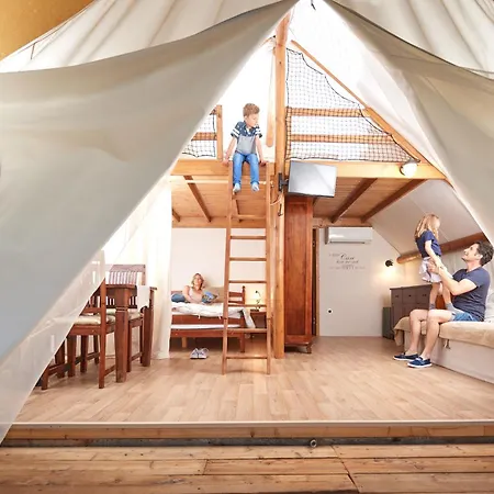 Lüks kamp alanı Garden Village 3*