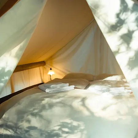 Garden Village בלד