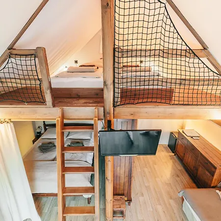 Garden Village 3* ブレッド