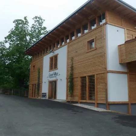 Роскошный шатер Garden Village