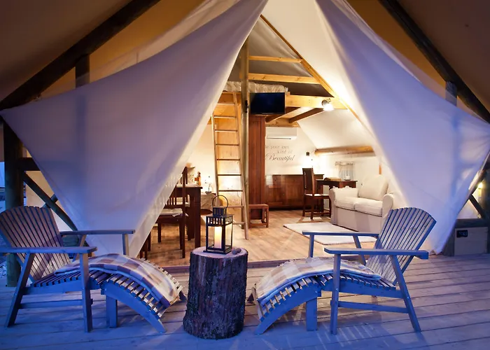 Garden Village Luksusowy namiot 3*