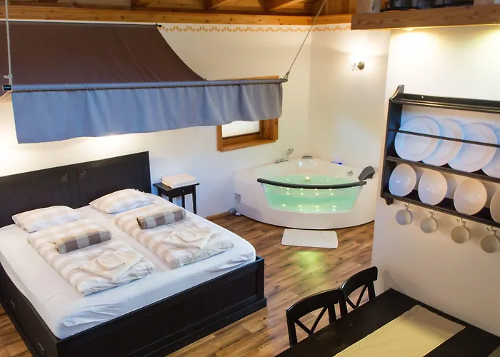 Garden Village Luksusowy namiot 3*