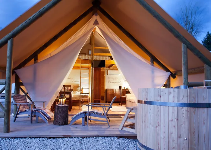 Luksusowy namiot Garden Village 3*