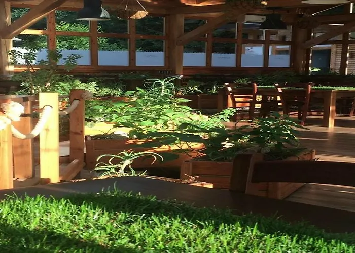 Luksusowy namiot Garden Village Bled